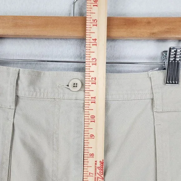 LL Bean Shorts Women 16 Tan Cream Cargo High Waist Casual Hiking Outdoor Fishing - Picture 4 of 9